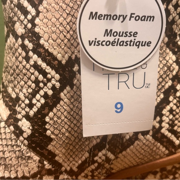 Snake Plissken - Picture 5 of 7